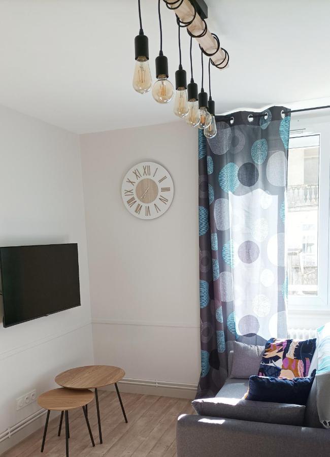 Loudeac : Appartement T2 Chaleureux Centre Ville Loudéac Exterior photo